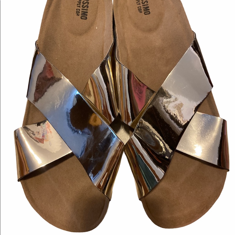 Woman’s sandal bundle